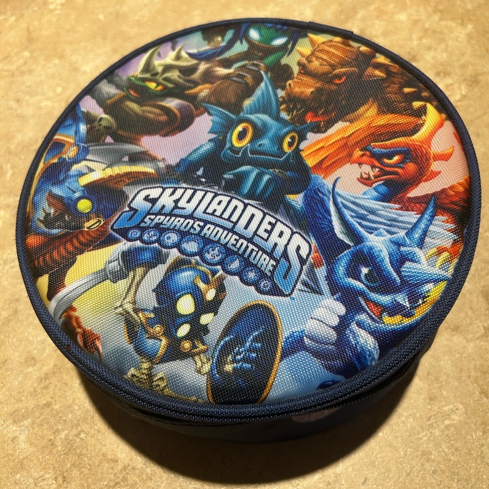 Skylander case like new